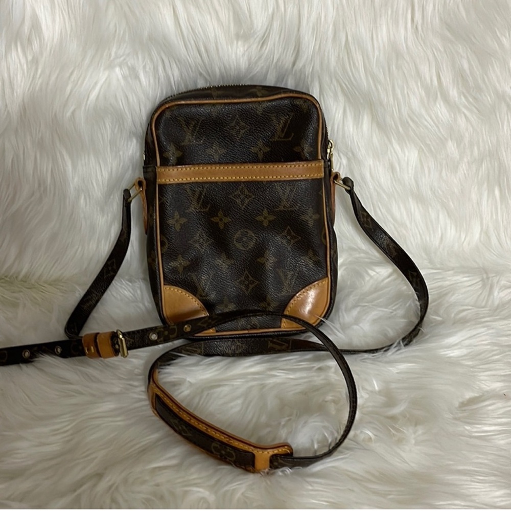LV Amazon cross body